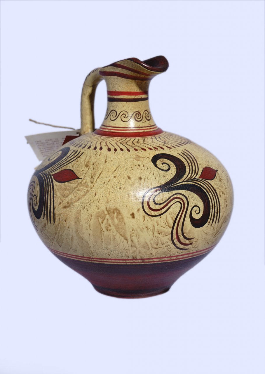 Minoan small jar with vegetal decoration 